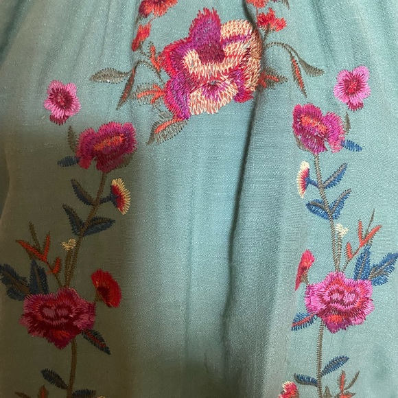 Umgee sea mist dress with flowers. Size medium - Picture 3 of 6